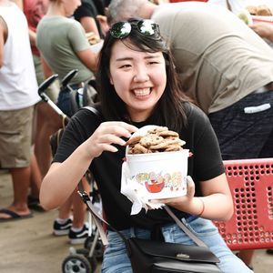 Meet your Posher, Gloria